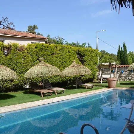 Alacati Roka Tas Butik Çeşme