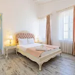 Hotel Alacati Roka Tas Butik