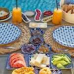 Alacati Roka Tas Butik Hotel *