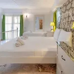 Alacati Roka Tas Butik Hotel *