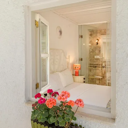 Alacati Roka Tas Butik Hotell Çeşme