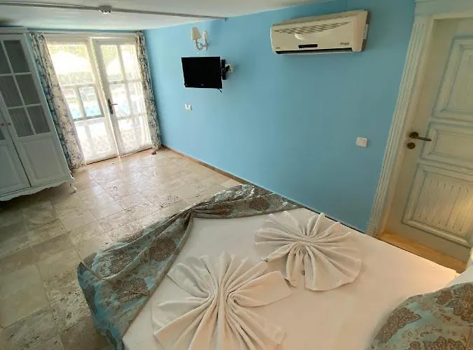 Otel Alaçati Roka Taş Butık *